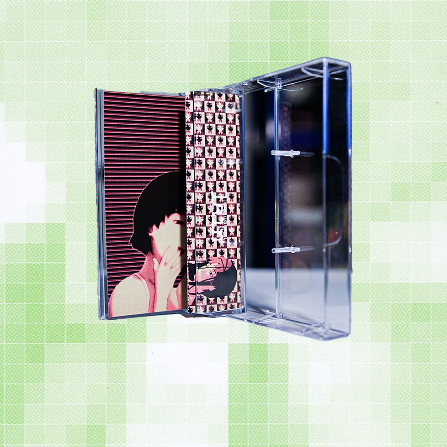 Serial Experiments Lain Cassette (Toy Style) Clamshell Edition pre-order